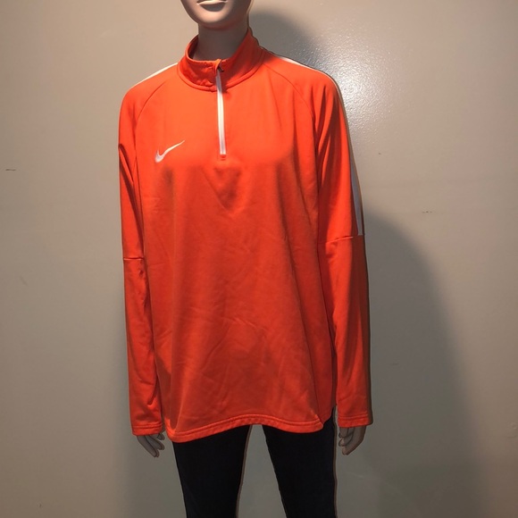 Nike Tops - Nike top